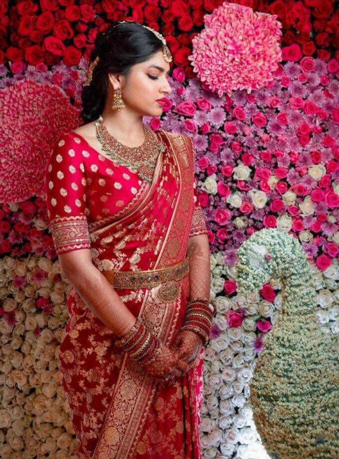 Majesty Red Soft Banarasi Silk Saree With Impressive Blouse Piece