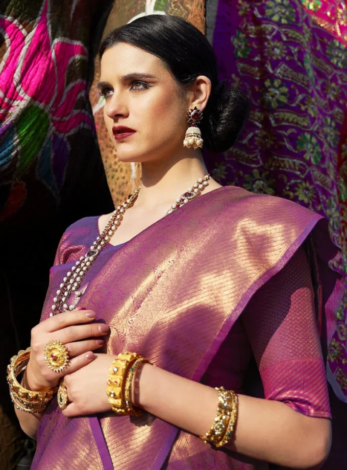 Tempting Purple Kanjivaram Silk Saree Snazzy Blouse Piece