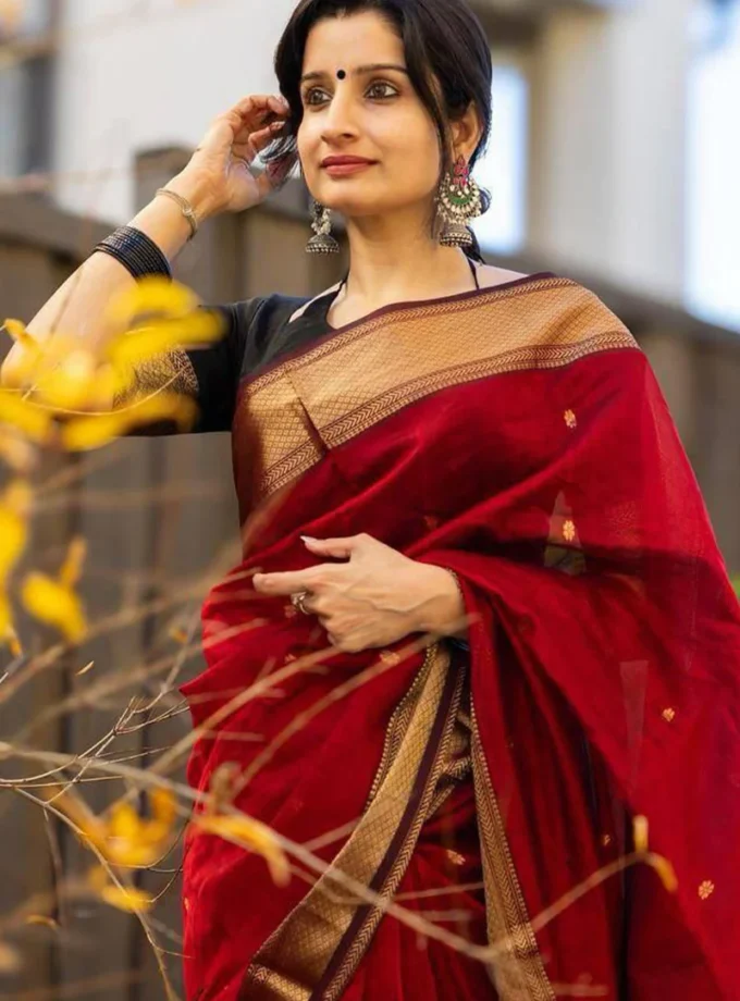 Blooming Red Cotton Silk Saree With Artistic Blouse Piece