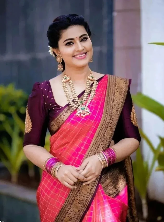 Snappy Pink Soft Silk Saree With Extraordinary Blouse Piece
