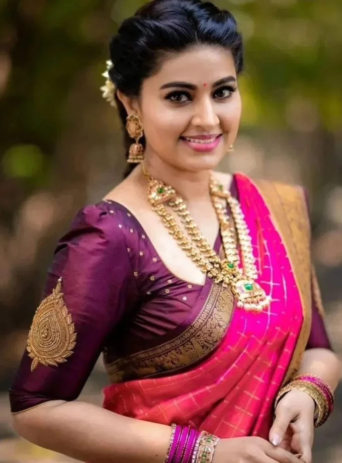 Snappy Pink Soft Silk Saree With Extraordinary Blouse Piece