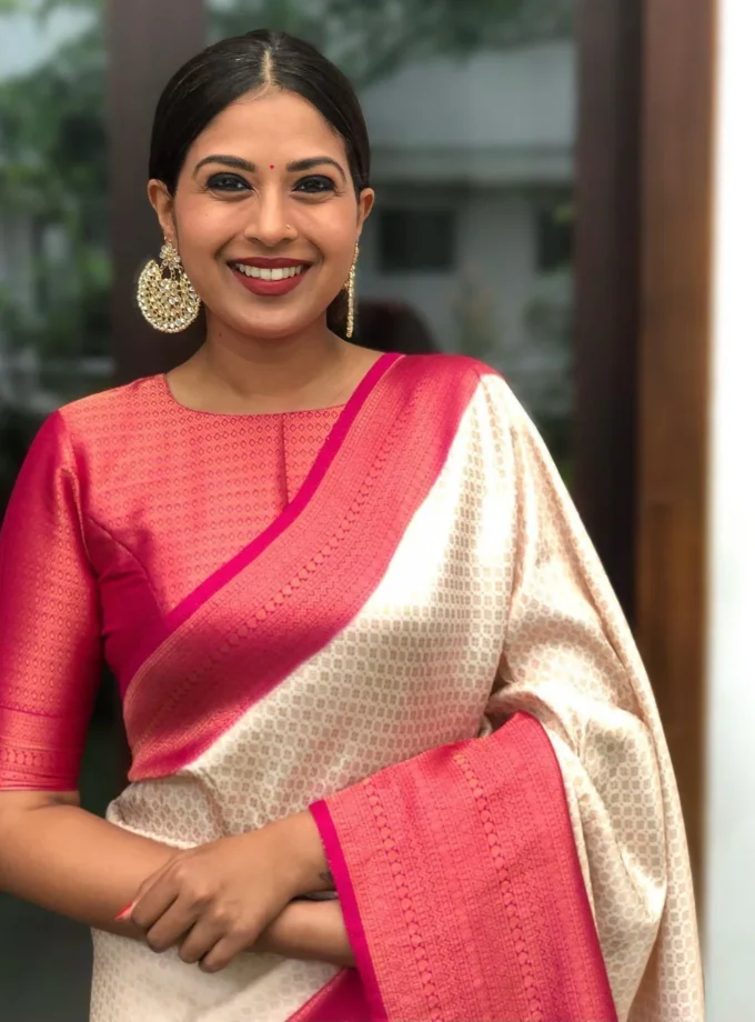 Deserving Off White Soft Silk Saree With Engaging Blouse Piece